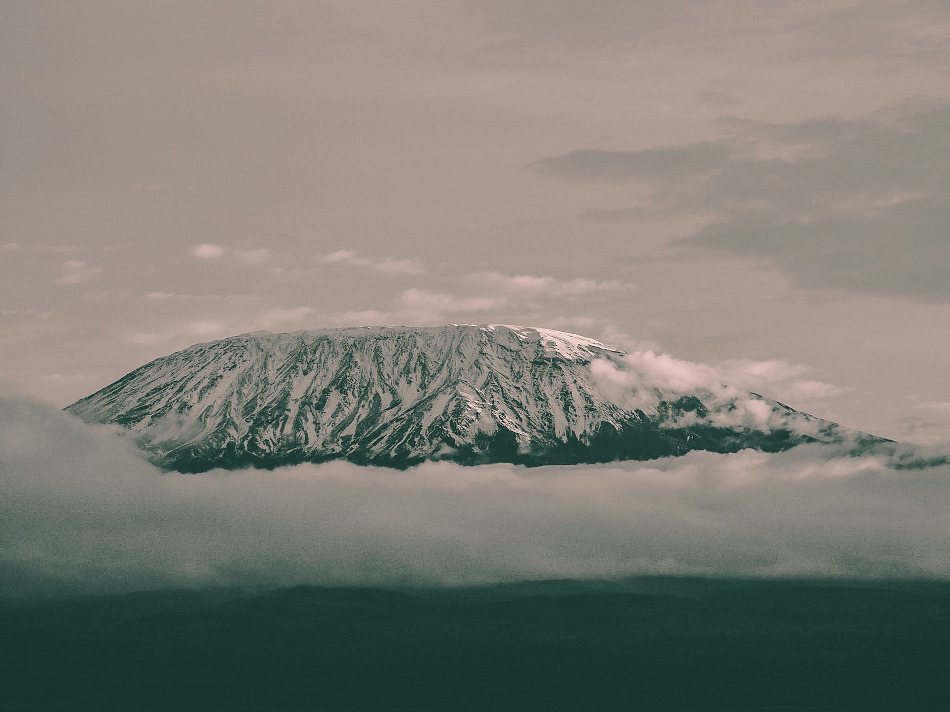 Mount Kilimanjaro Glacial Peak Horizon Technical Climbing Baseline