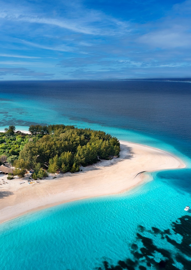 Mnemba Atoll Zanzibar — private luxury island diving snorkeling coral reef